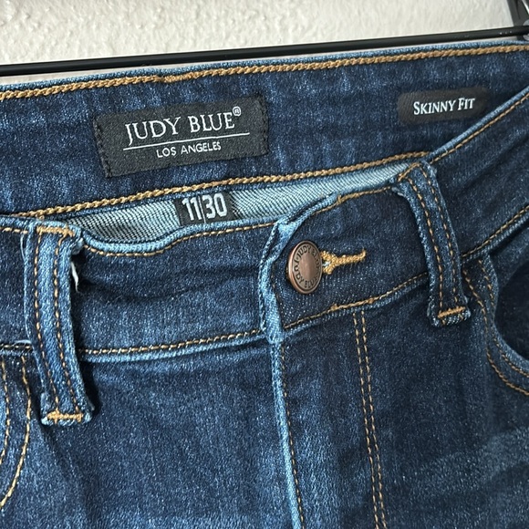 Judy Blue Skinny Fit Jeans 11/30 Women’s Dark Wash - Picture 2 of 7